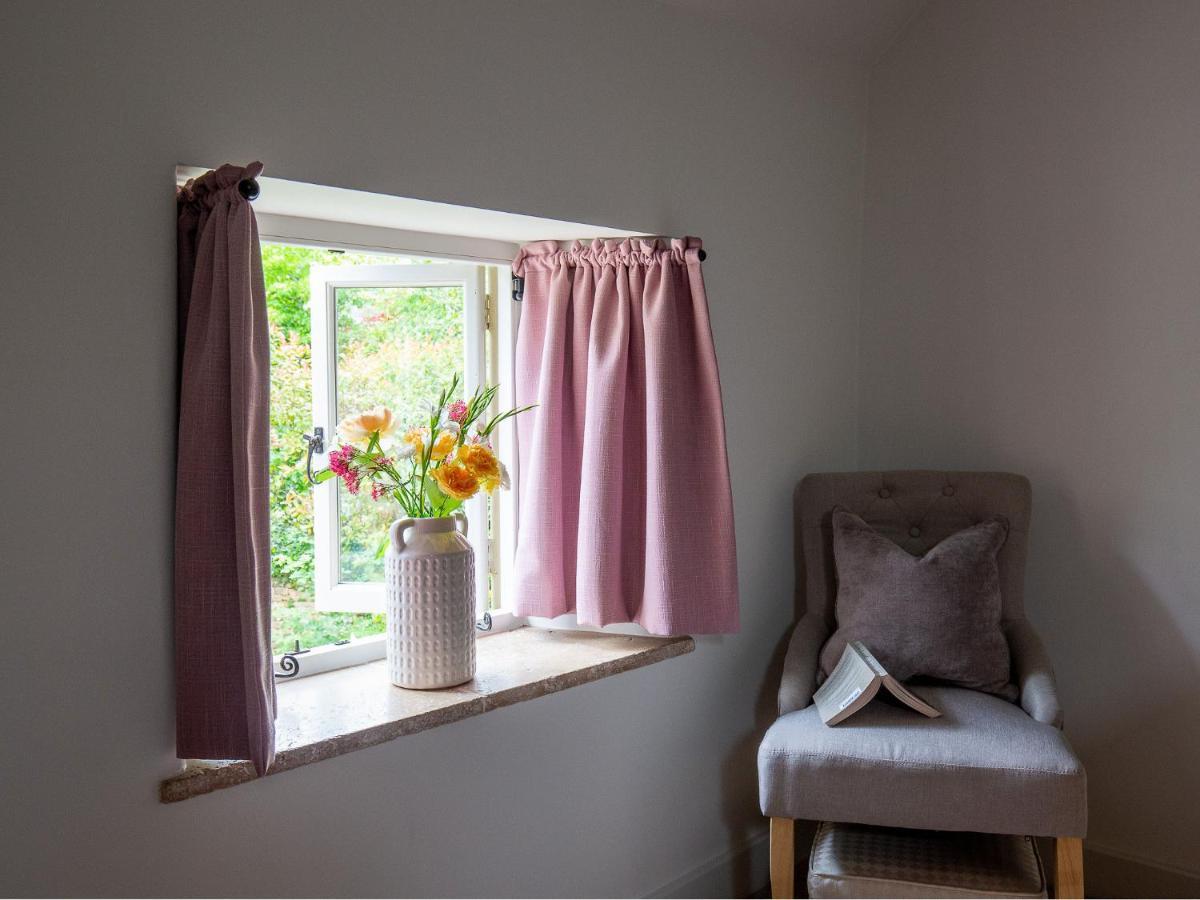 Climbing Rose Cottage - Dog Friendly - Peaceful Cotswold Cottage Adlestrop Eksteriør billede