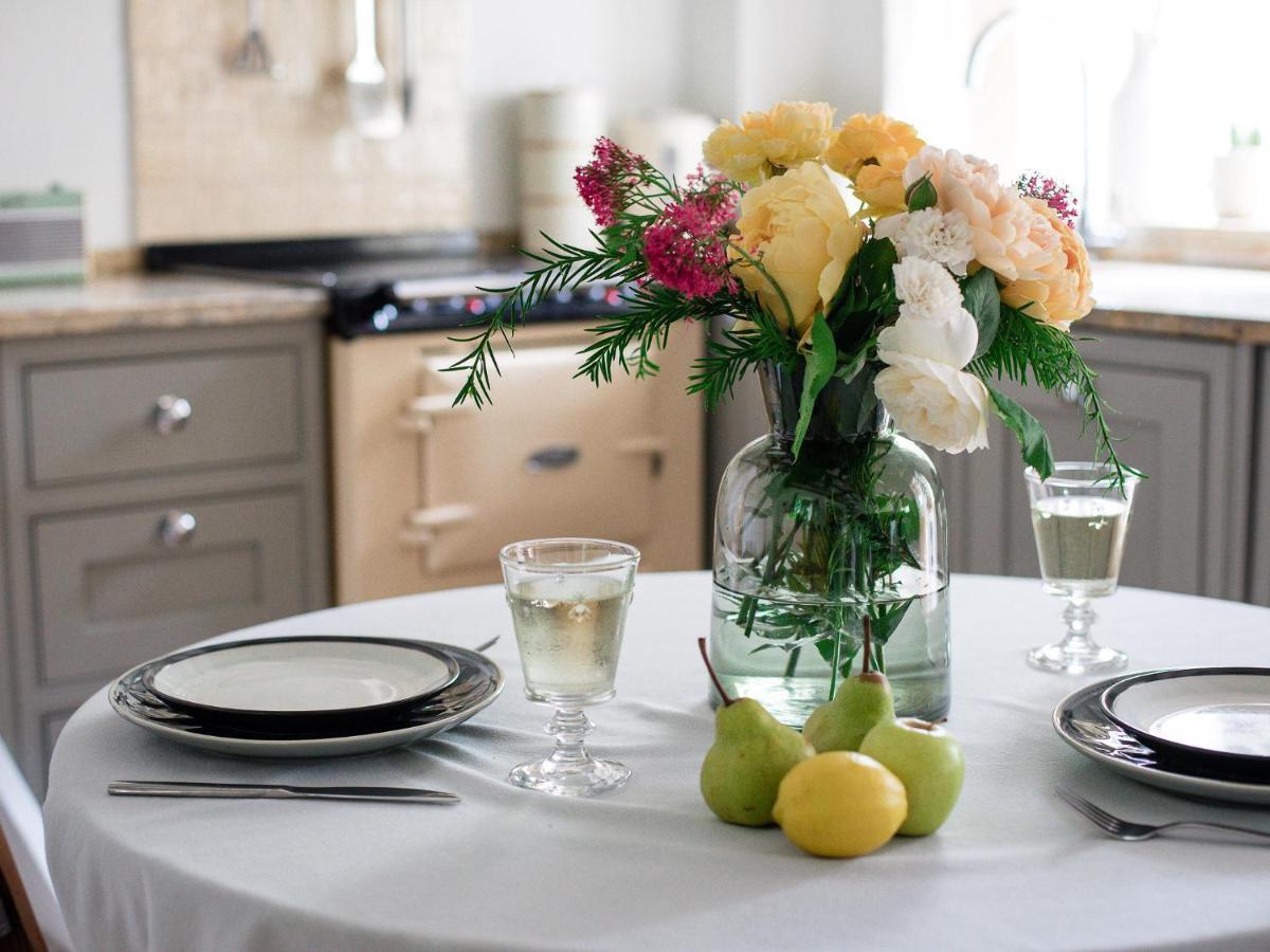 Climbing Rose Cottage - Dog Friendly - Peaceful Cotswold Cottage Adlestrop Eksteriør billede